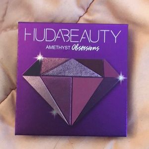 HUDA BEAUTY Amethyst Obsessions Pallet